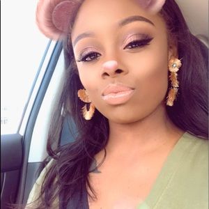 Meet your Posher, Tarayla